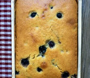Cornbread w Blueberry