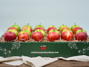 Deluxe Apple Box 24 Pc