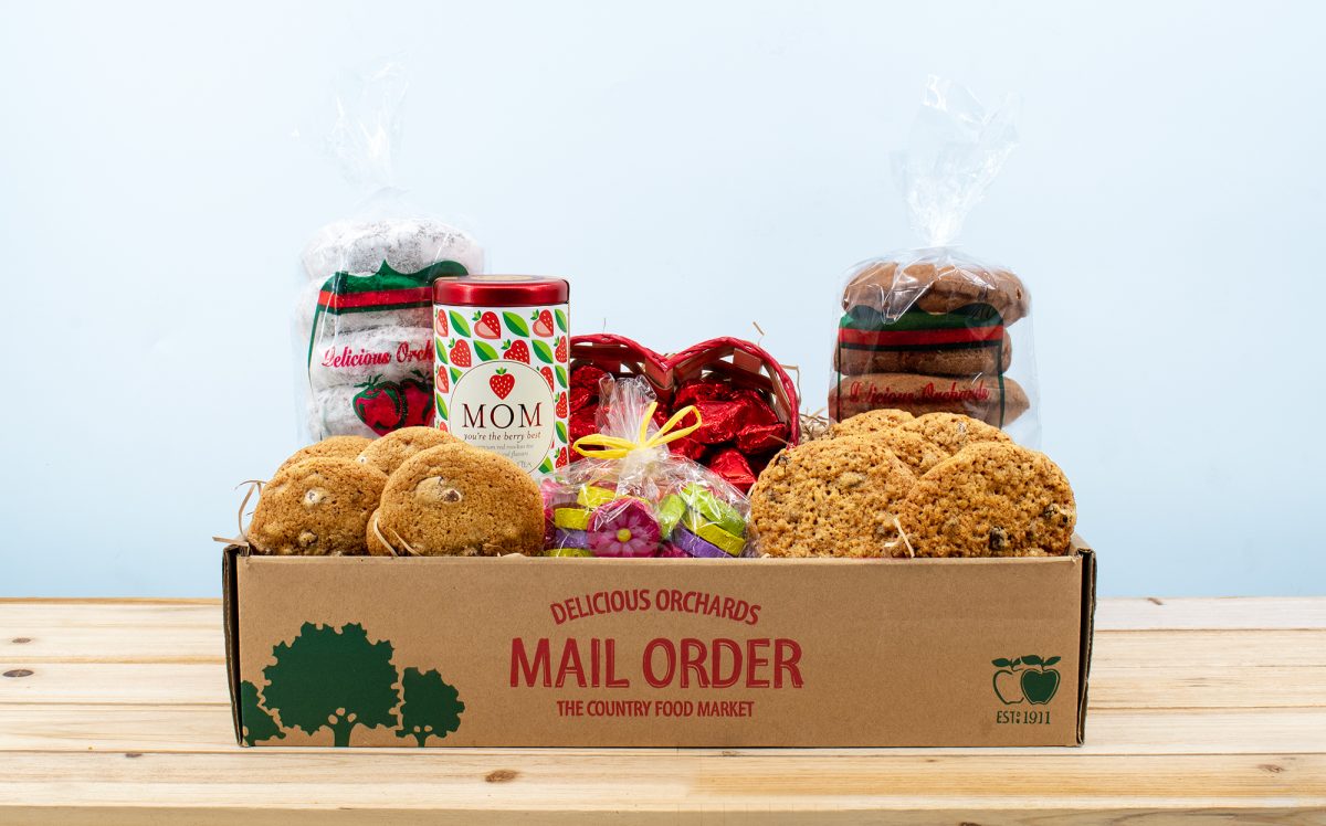Deluxe Mother's Day Gift Box (Donuts & Cookies)