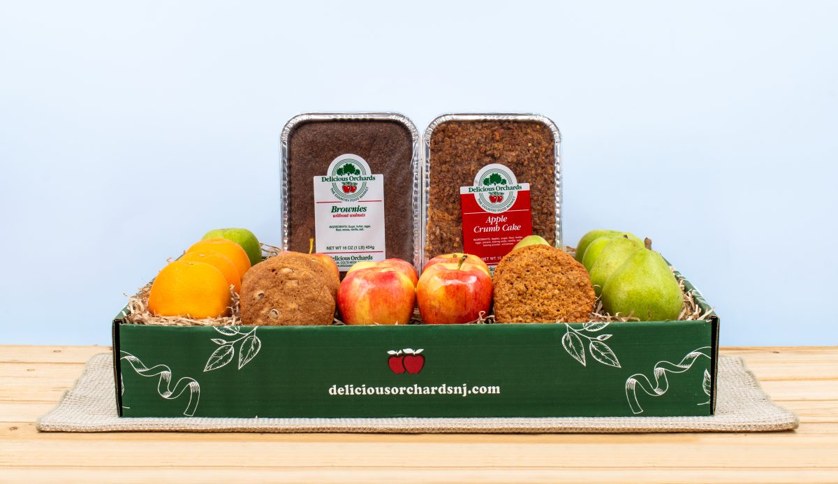 Deluxe Fruit & Bakery Box