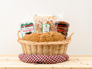 Colts Neck Bakery Sampler Basket (CB)