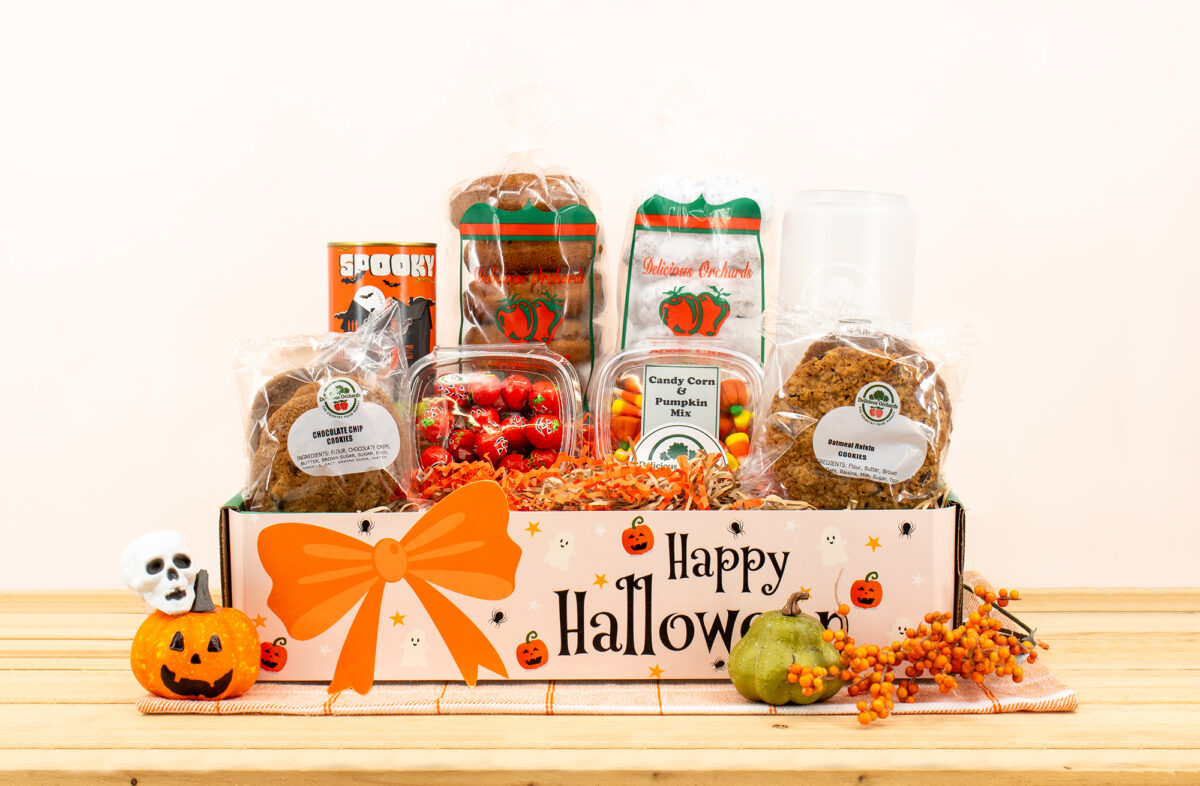 Deluxe Halloween Treats Gift Box (w/Glass)