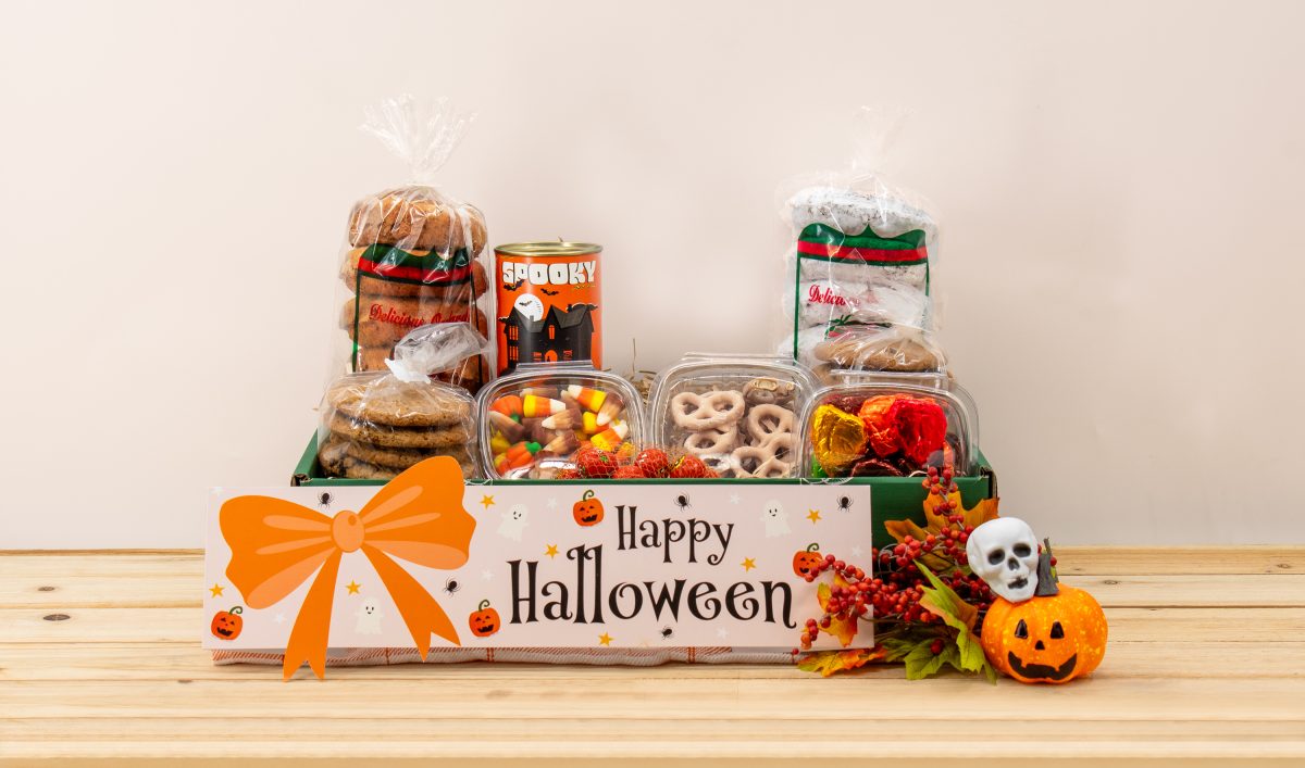 Deluxe Halloween Treats Gift Box
